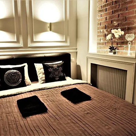 Luxury Jacuzzi Apartment-2